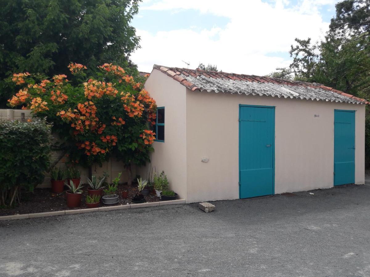 Le Logis De Lange Apt Les Aigrettes Saint-Hilaire-la-Palud Exterior foto
