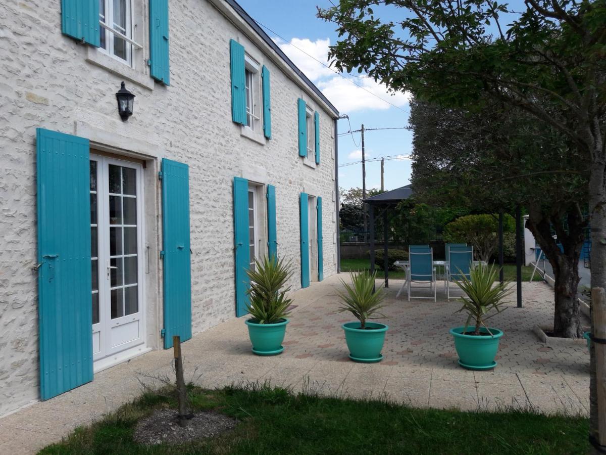 Le Logis De Lange Apt Les Aigrettes Saint-Hilaire-la-Palud Exterior foto