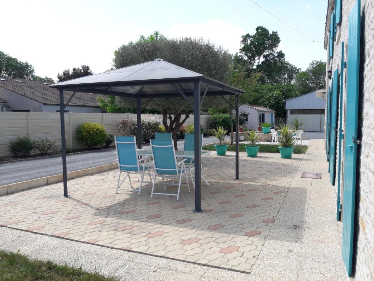 Le Logis De Lange Apt Les Aigrettes Saint-Hilaire-la-Palud Exterior foto